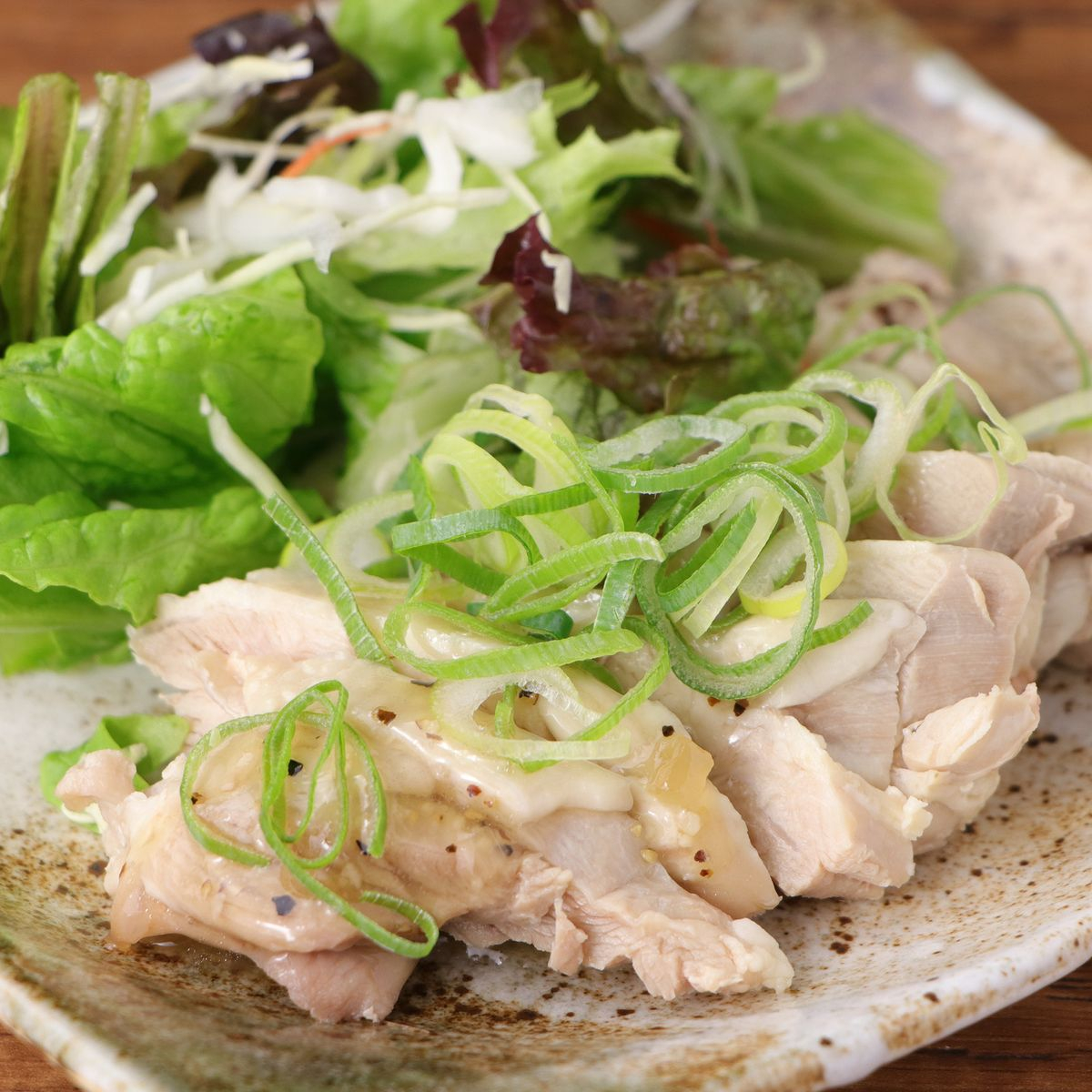 蒸し鶏のねぎ塩ゆずソース